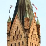 1207S 011 Dom mit Fahnen 2003